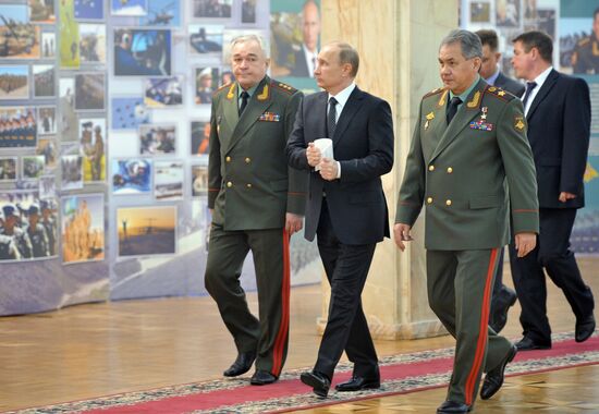 Vladimir Putin during Defense Ministry's board meeting