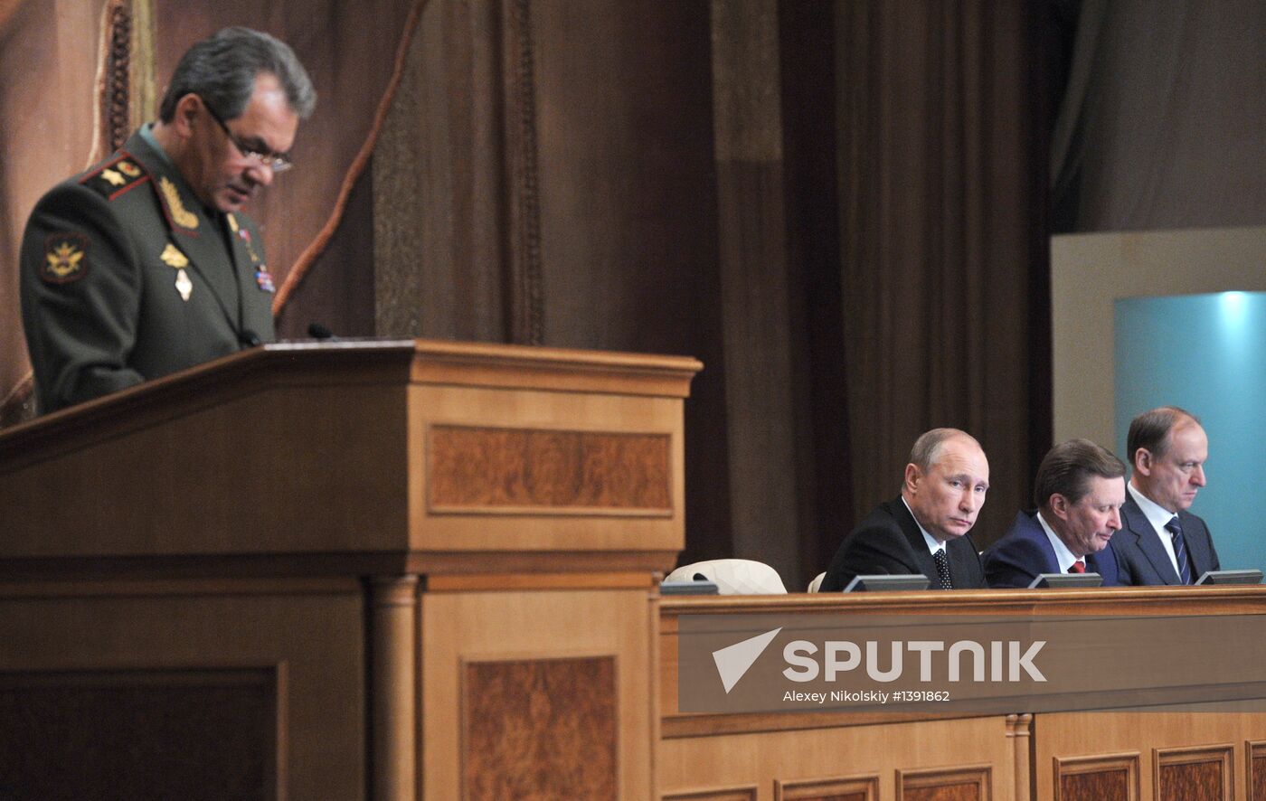 Vladimir Putin during Defense Ministry's board meeting