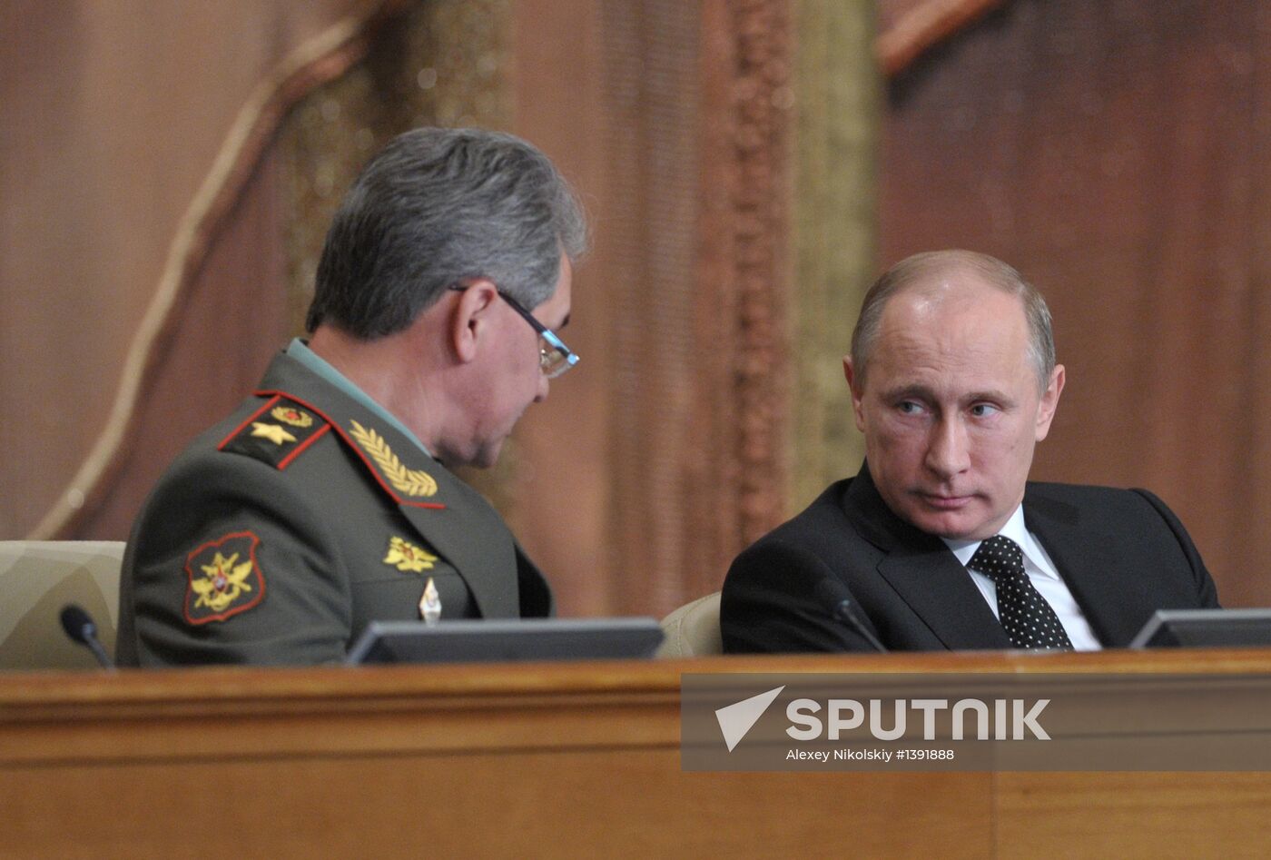 Vladimir Putin during Defense Ministry's board meeting