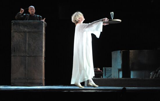 Rehearsal of play "Playing...Schiller"