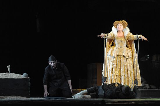 Rehearsal of play "Playing...Schiller"
