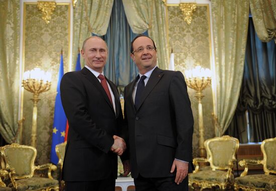Vladimir Putin meets with Francois Hollande in the Kremlin