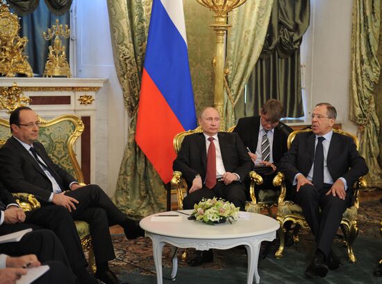 Vladimir Putin meets with Francois Hollande in the Kremlin