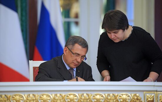 Vladimir Putin meets with Francois Hollande in the Kremlin