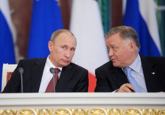 Vladimir Putin meets with Francois Hollande in the Kremlin