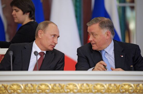 Vladimir Putin meets with Francois Hollande in the Kremlin