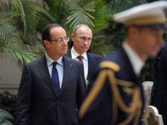 Vladimir Putin meets with Francois Hollande in the Kremlin