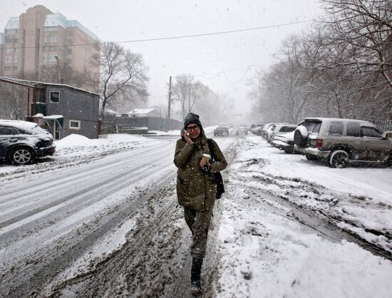 March snowfall in Vladivostok