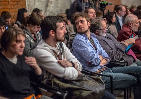 Stage play about the Pussy Riot case halted by FMS agents