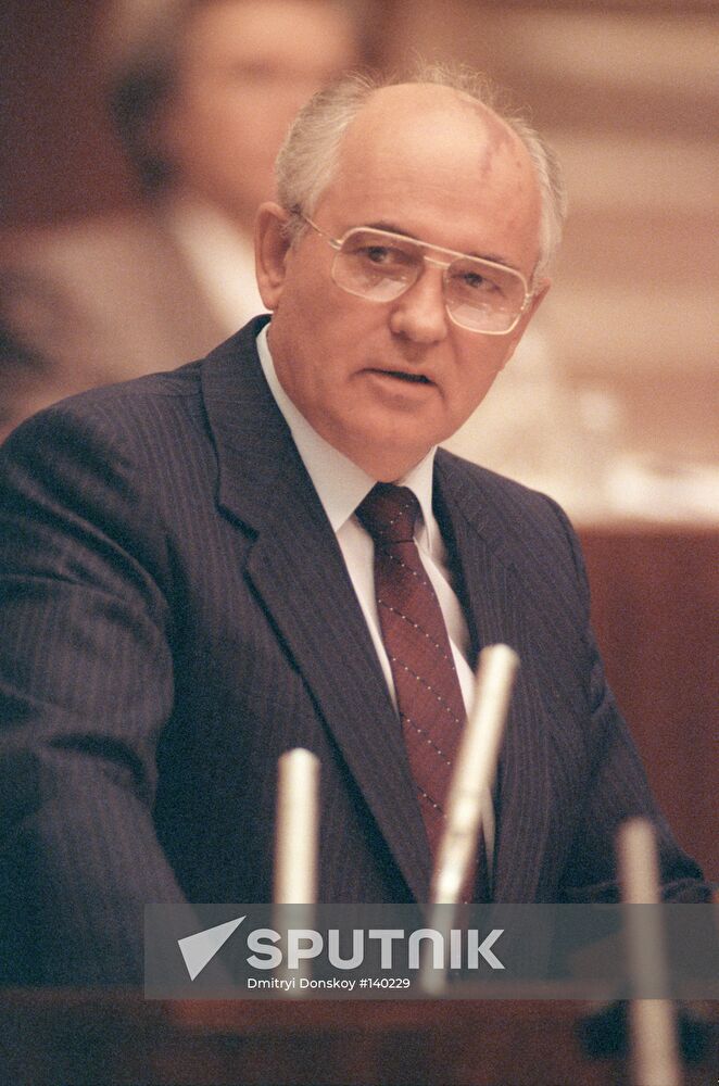 MIKHAIL GORBACHEV SPEAKING SESSION SUPREME SOVIET U.S.S.R. 