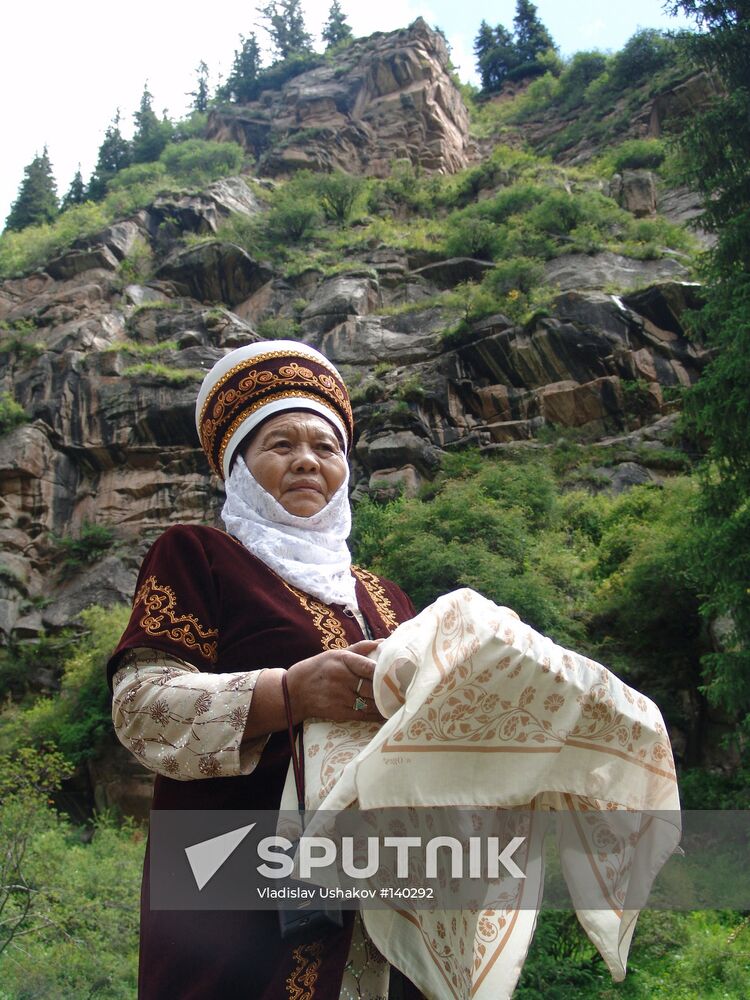 KYRGYZ WOMAN