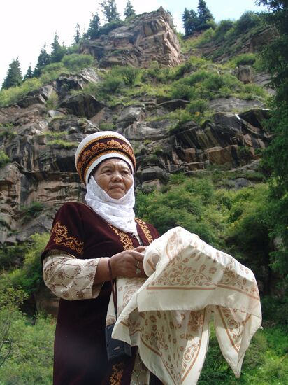 KYRGYZ WOMAN