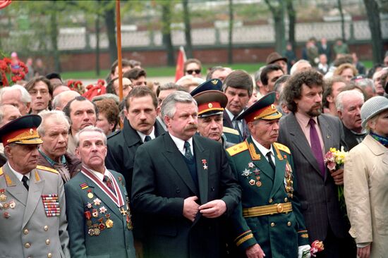 ALEXANDER RUTSKOI DEMONSTRATION MAY 9 