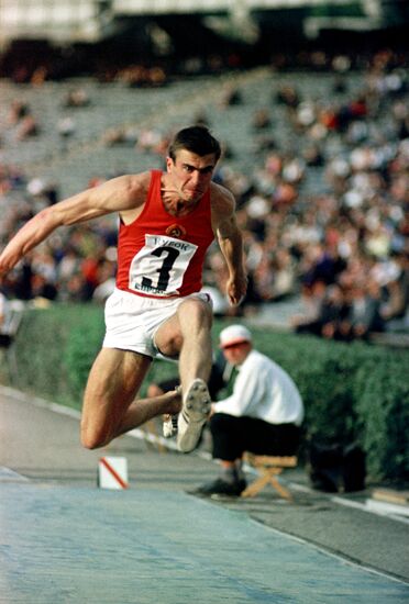 VIKTOR SANEEV JUMP 