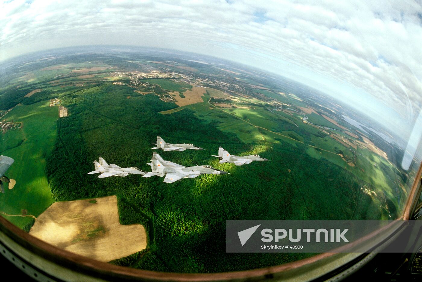 MIG-29 FIGHTERS AIR