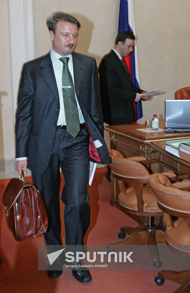 RUSSIAN GOVERNMENT MEETING