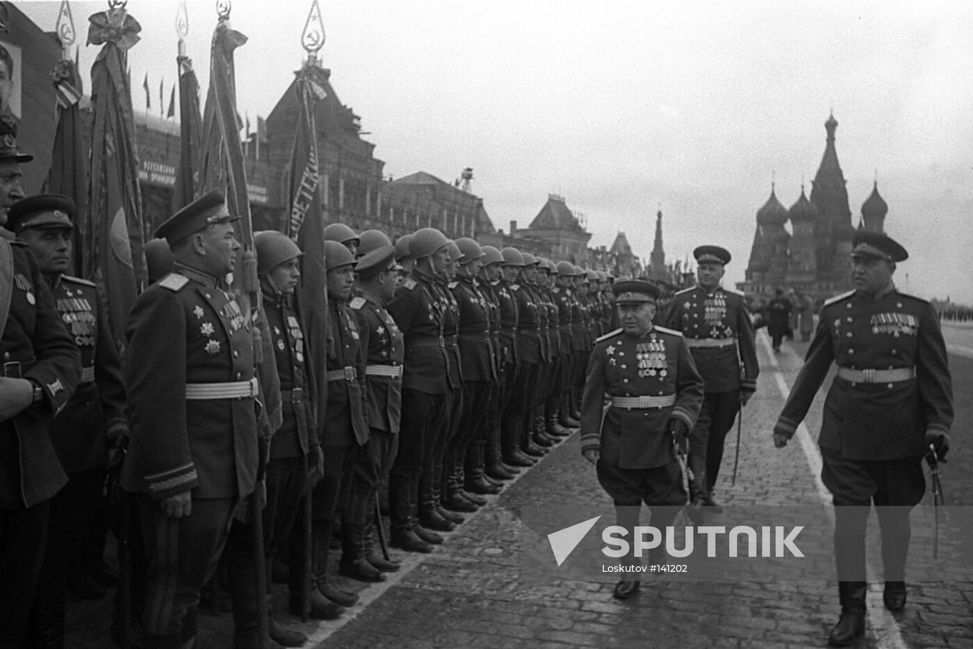RED SQUARE WWII VICTORY PARADE