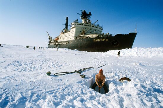 NUCLEAR-POWERED ICE-BREAKER SIBIR EXPEDITION