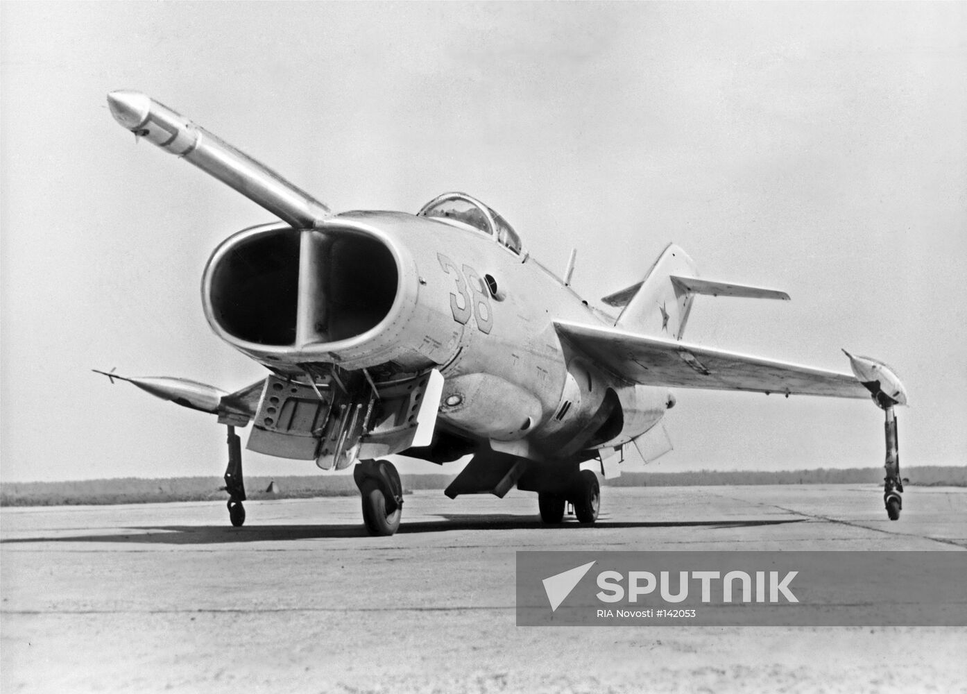 YAK-36 AIRCRAFT