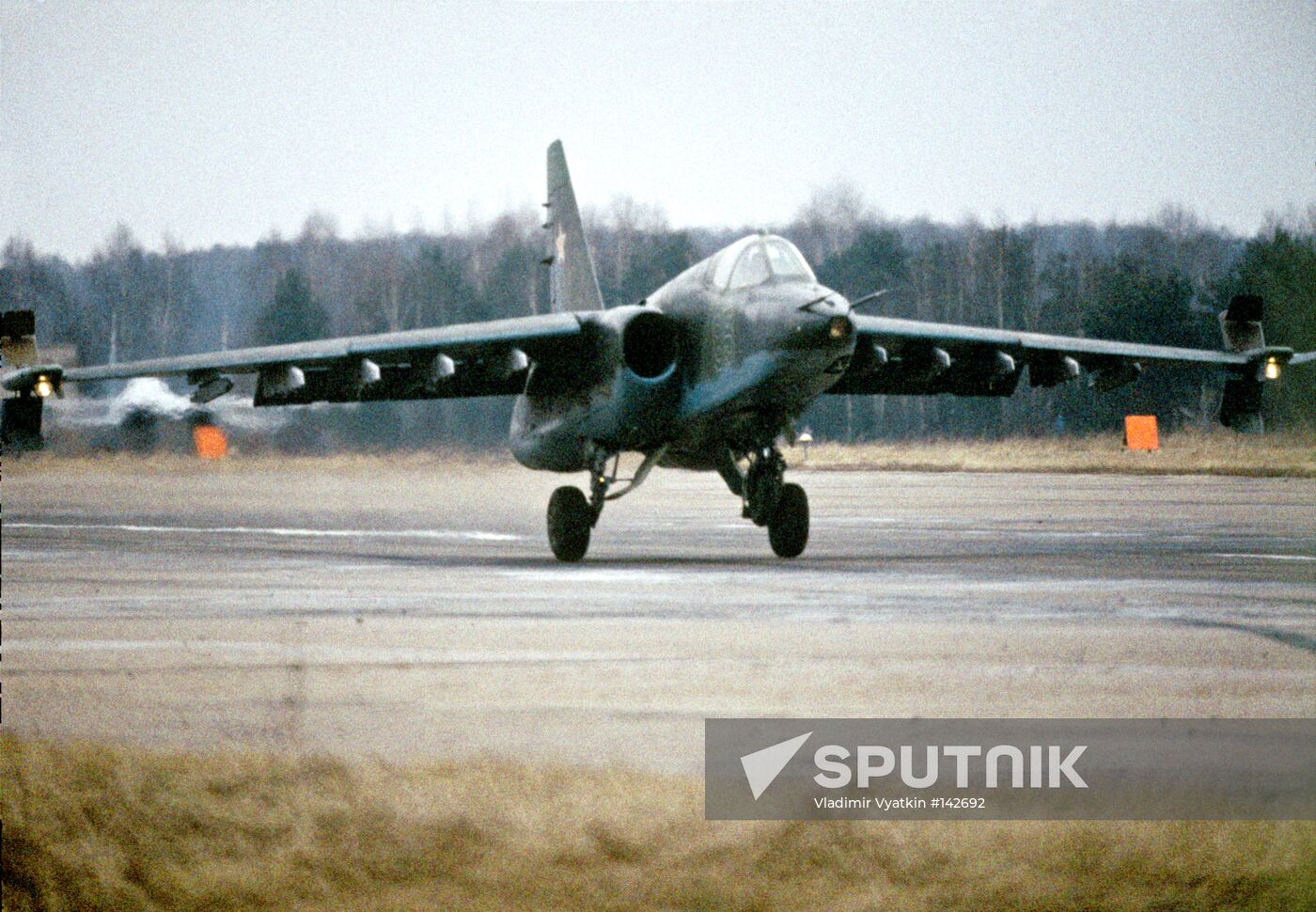 SU-25 WARPLANE KUBINKA HOLIDAY 