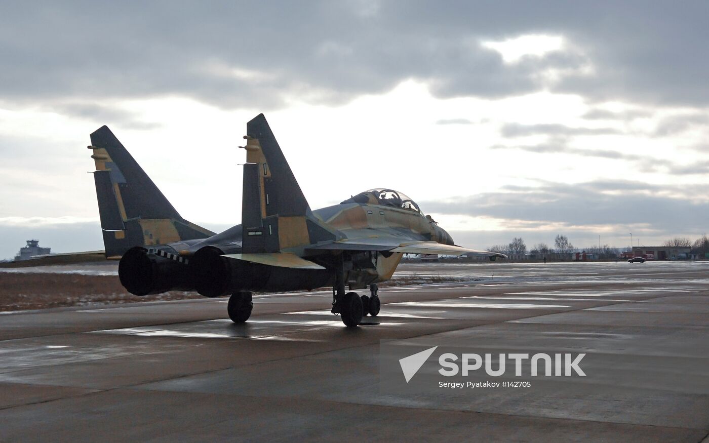 SHIPBORNE FIGHTER MIG-29KUB