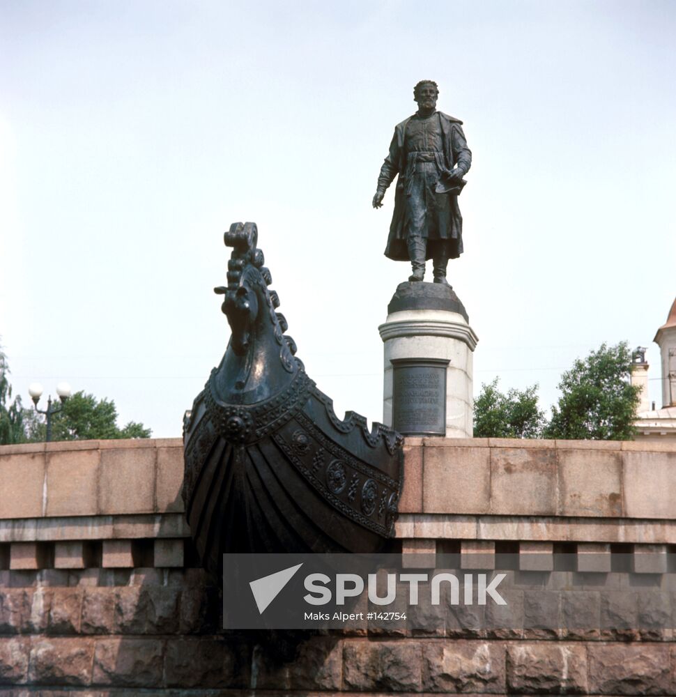 TVER AFANASY NIKITIN MONUMENT