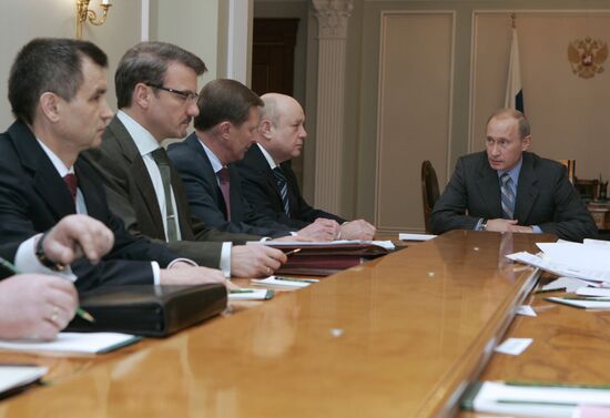 VLADIMIR PUTIN IN CONFERENCE 