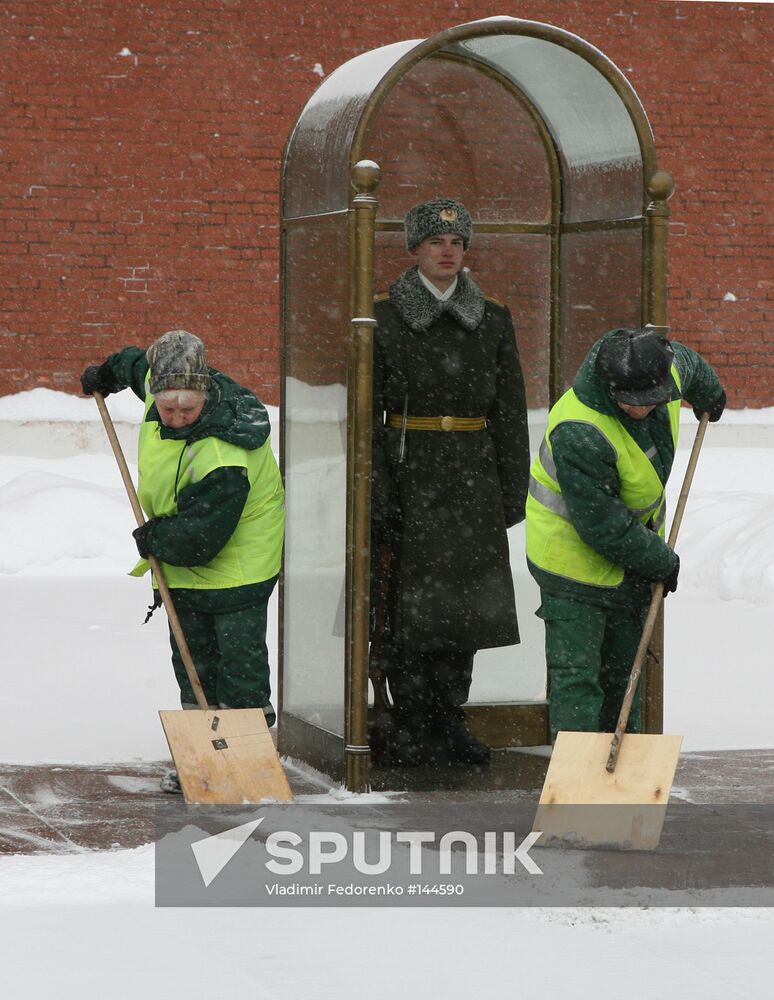SNOW CLEANING MOSCOW