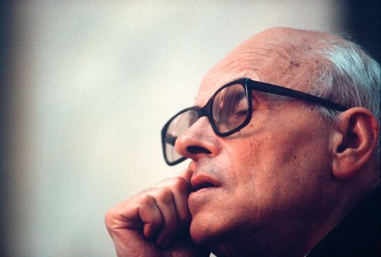 ANDREI SAKHAROV PHYSICIST