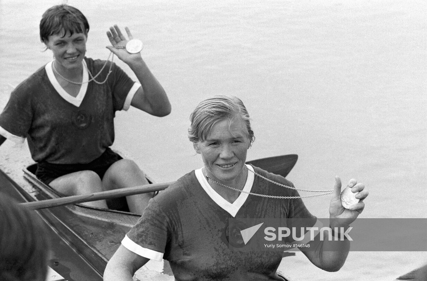 MUNICH OLYMPICS RACERS KAYAK KURYSHKO PINAYEVA 