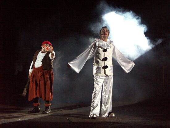 KALYAGIN TARATORKIN CLOWNS "GOLDEN MASK" OPENING CEREMONY