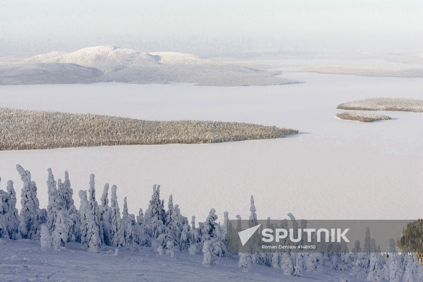 LAKE IMANDRA KOLA PENINSULA 