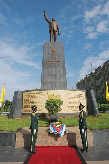 MONUMENT TO ANGOLA'S FIRST PRESIDENT AGOSTINHO NETO
