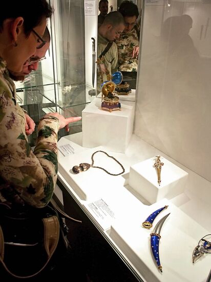 EXHIBITION "RUSSIAN BLADES 2004" KNIVES