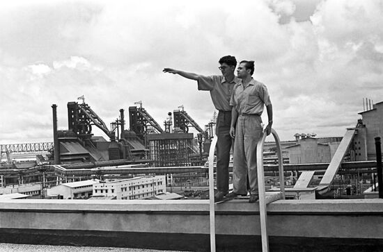 INDIA BHILAI STEEL PLANT CONSTRUCTION SOVIET EXPERTS
