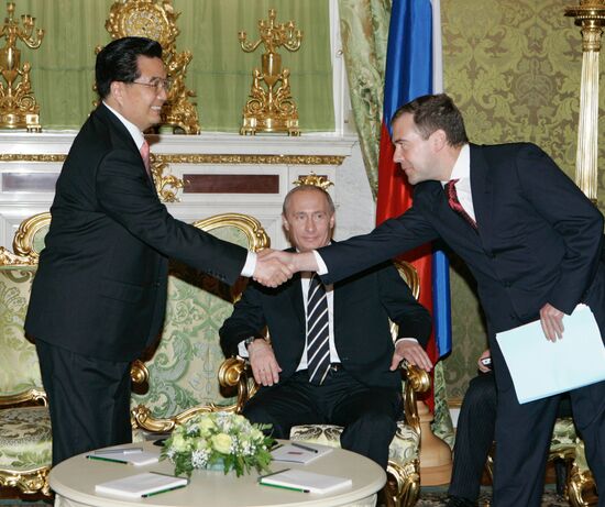 VLADIMIR PUTIN HU JINTAO DMITRY MEDVEDEV
