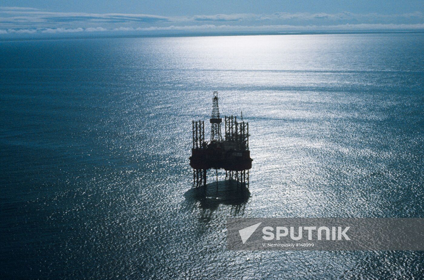 SEA OF OKHOTSK OIL GAS PROSPECTING DRILLING RIG