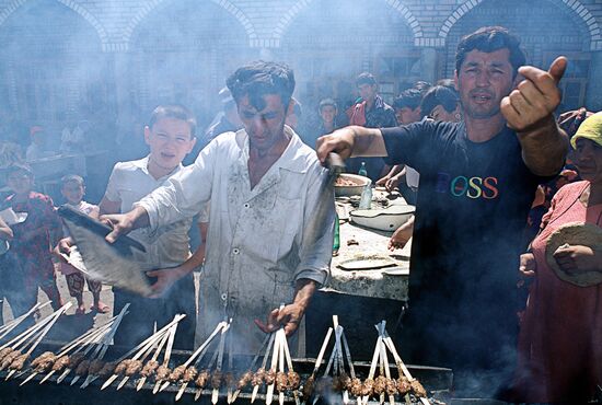 TASHKENT SHASHLYK ROASTING