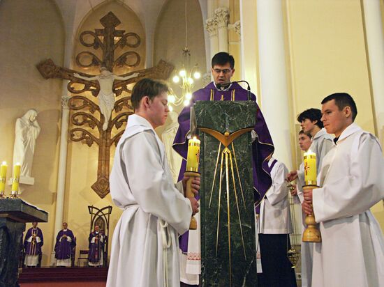 MOSCOW CATHOLIC CHURCH MASS CLERGY