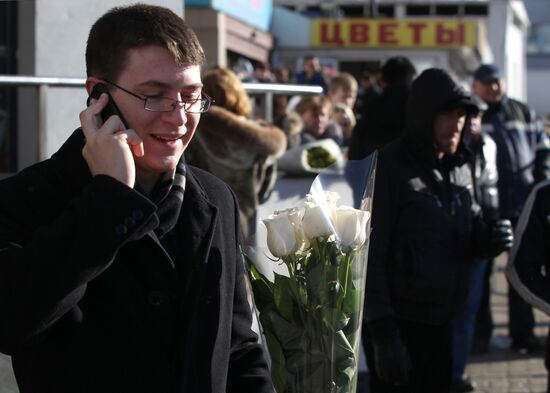 Flowers sold on the eve of International Women's Day