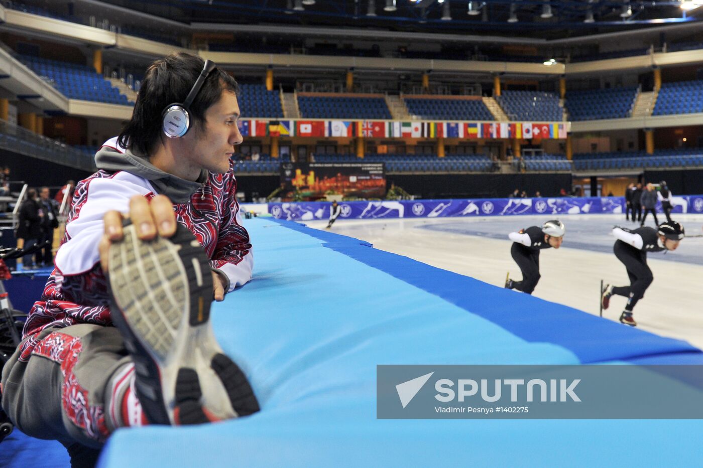 World Short Track Speed Skating Championships. Work-outs.