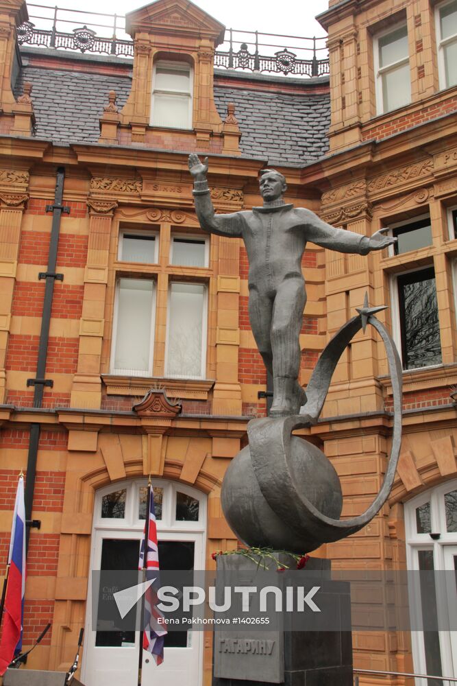 Yuri Gagarin monument unveiled at Greenwich Royal Observatory