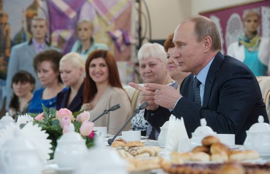Vladimir Putin visits Northwestern Federal District