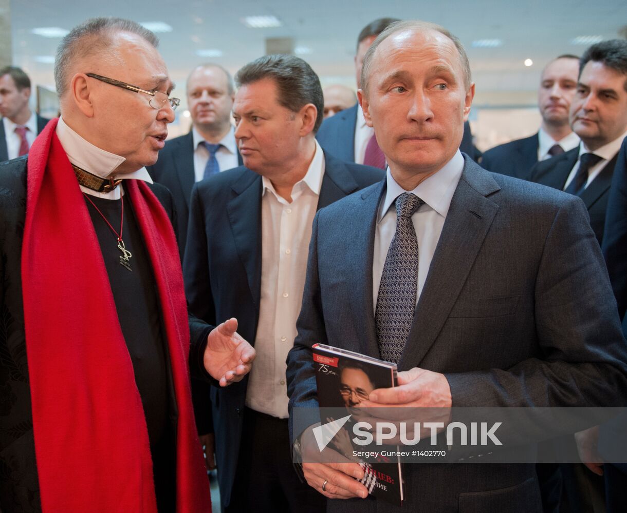 Vladimir Putin visits Northwestern Federal District