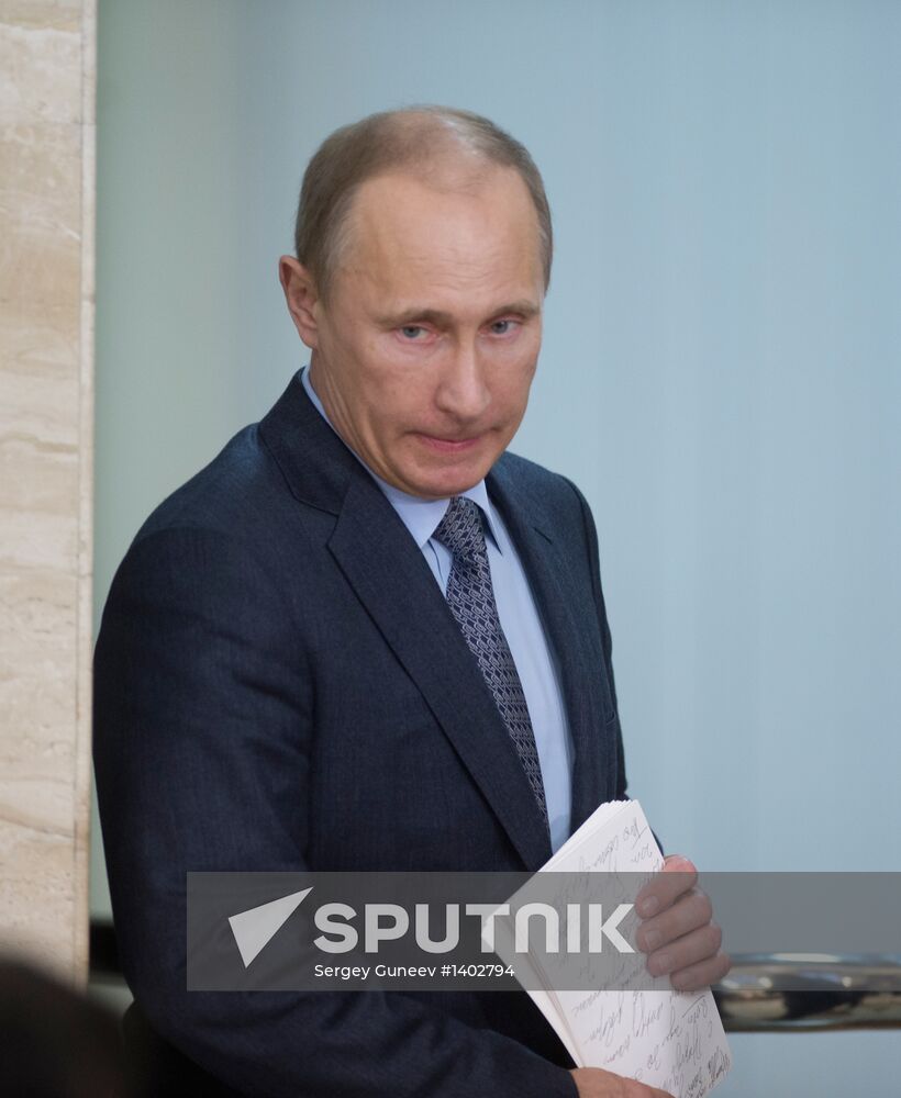 Vladimir Putin visits Northwestern Federal District