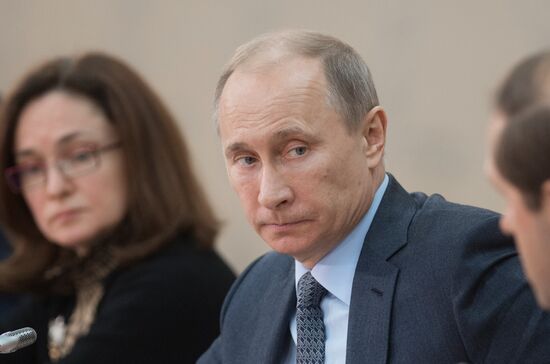 Vladimir Putin visits Northwestern Federal District