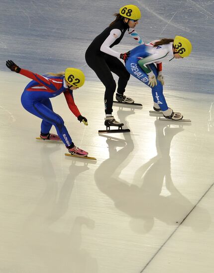 Short track. World Championships. Day Two