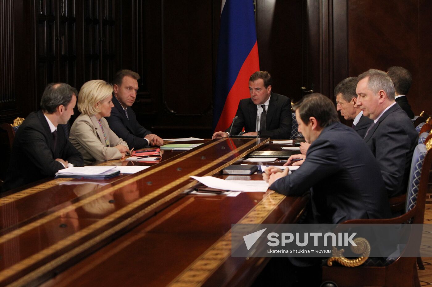 Dmitry Medvedev meets with his deputies