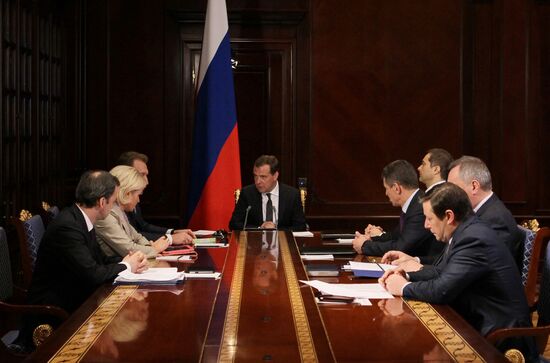 Dmitry Medvedev meets with his deputies