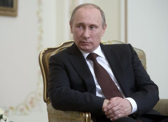 Vladimir Putin meets with Serge Sargsyan in Novo-Ogaryovo